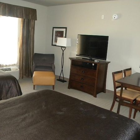 Teddy'S Residential Suites Watford City Екстер'єр фото