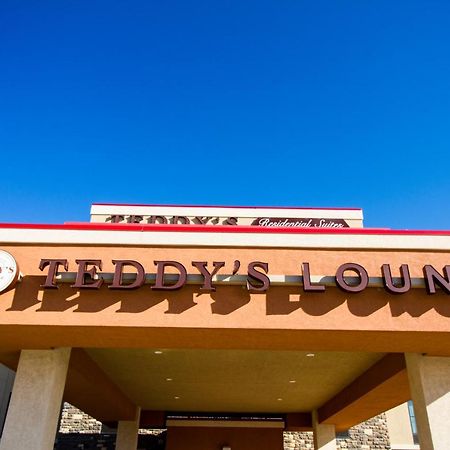 Teddy'S Residential Suites Watford City Екстер'єр фото