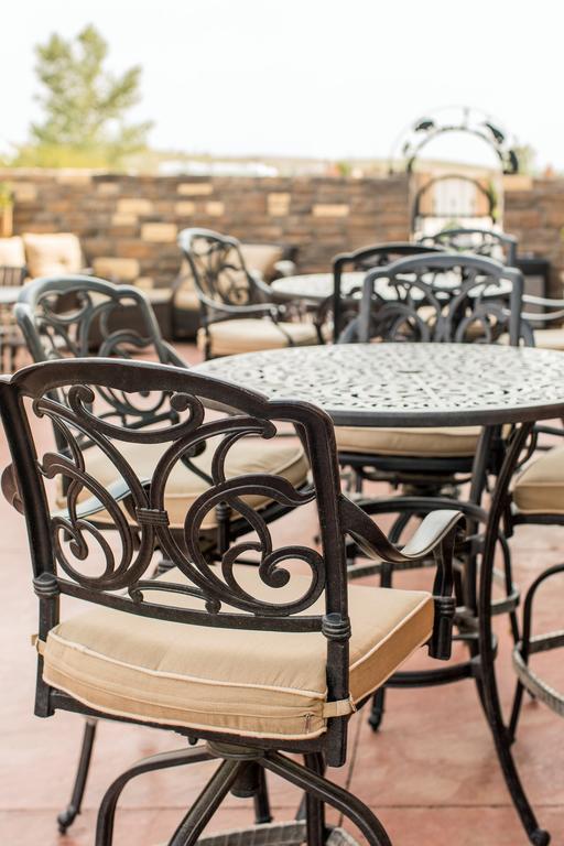 Teddy'S Residential Suites Watford City Екстер'єр фото