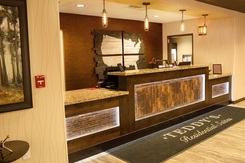 Teddy'S Residential Suites Watford City Екстер'єр фото