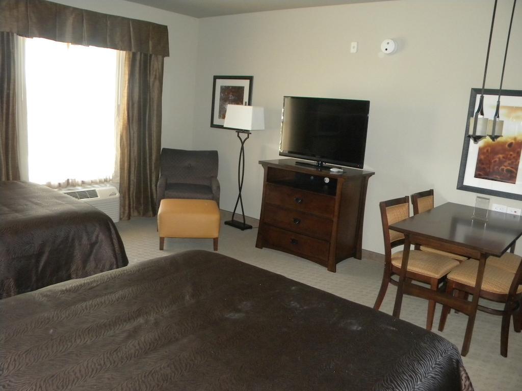 Teddy'S Residential Suites Watford City Екстер'єр фото