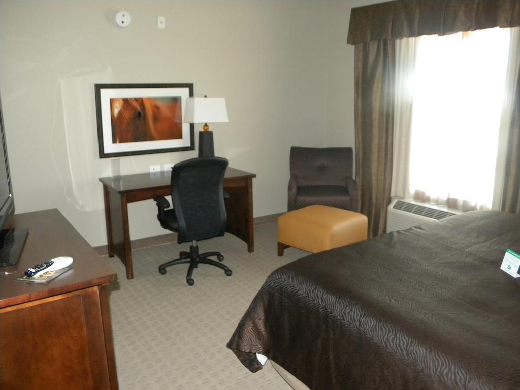 Teddy'S Residential Suites Watford City Екстер'єр фото